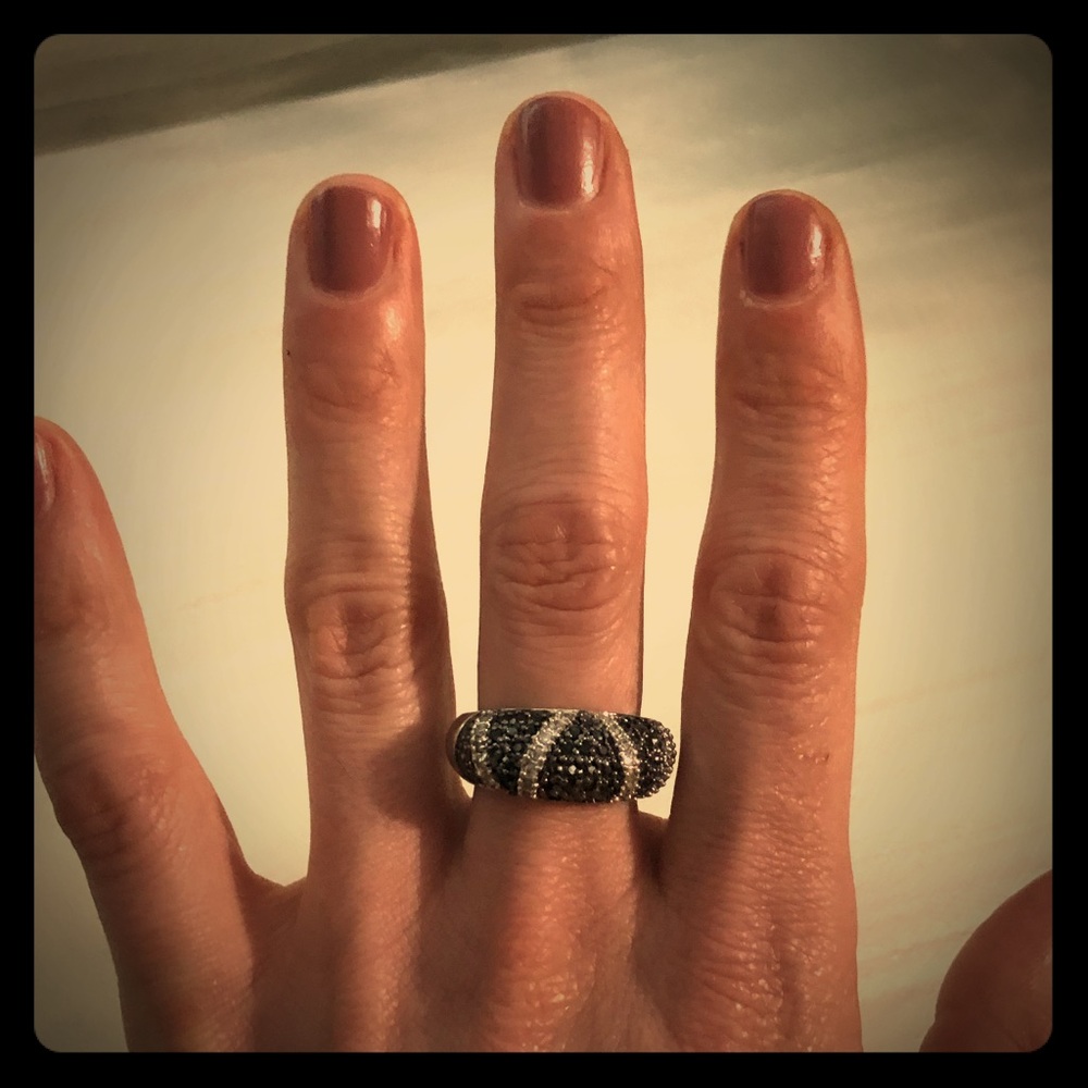 Black and White Diamond 💎 ring